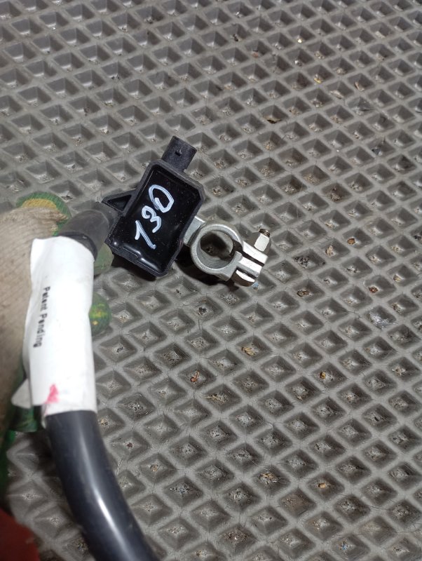 Клемма аккумулятора минус Audi A6 2010 C6