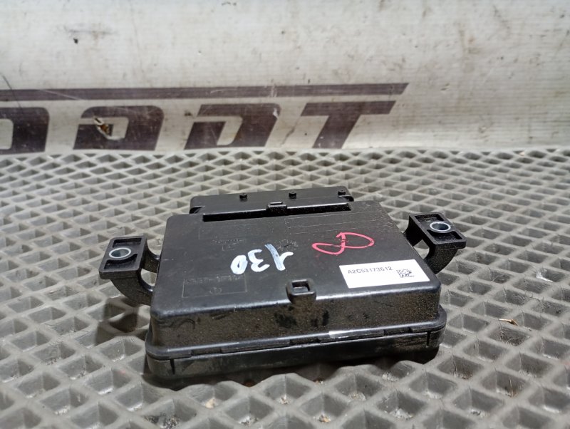 Блок управления стояночным тормозом Audi A6 2010 C6