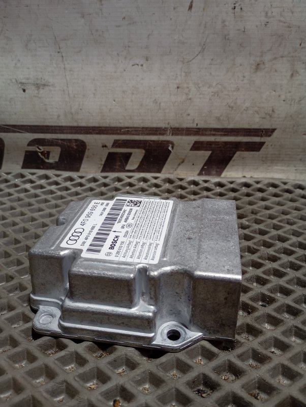 Блок управления подушками безопасности Audi A6 2010 C6