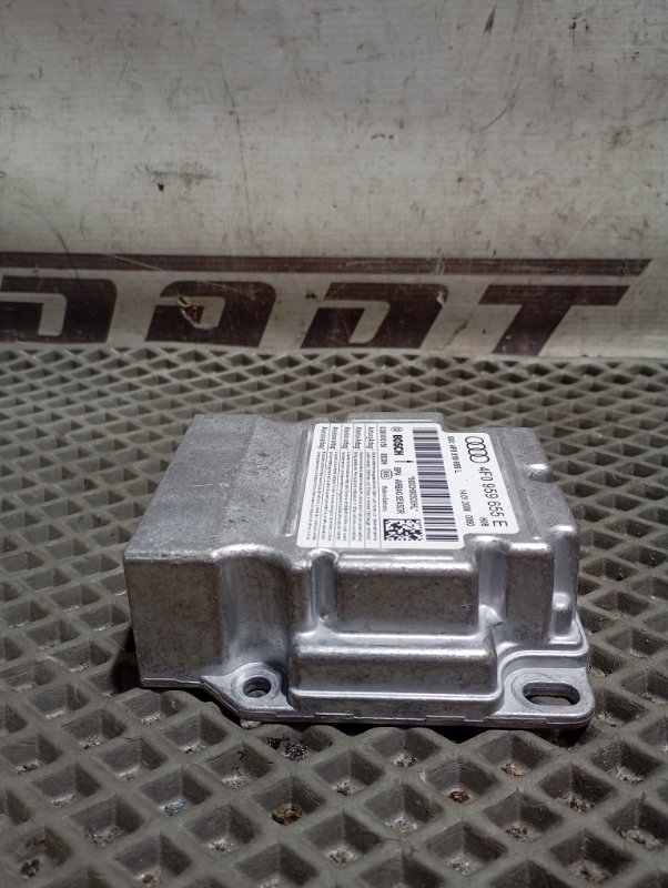 Блок управления подушками безопасности Audi A6 2010 C6