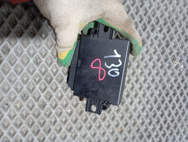 Блок управления парктроником Audi A6 2010 C6