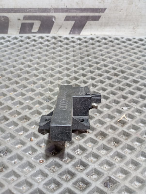 Антенна бесключевого доступа Audi A6 2010 C6