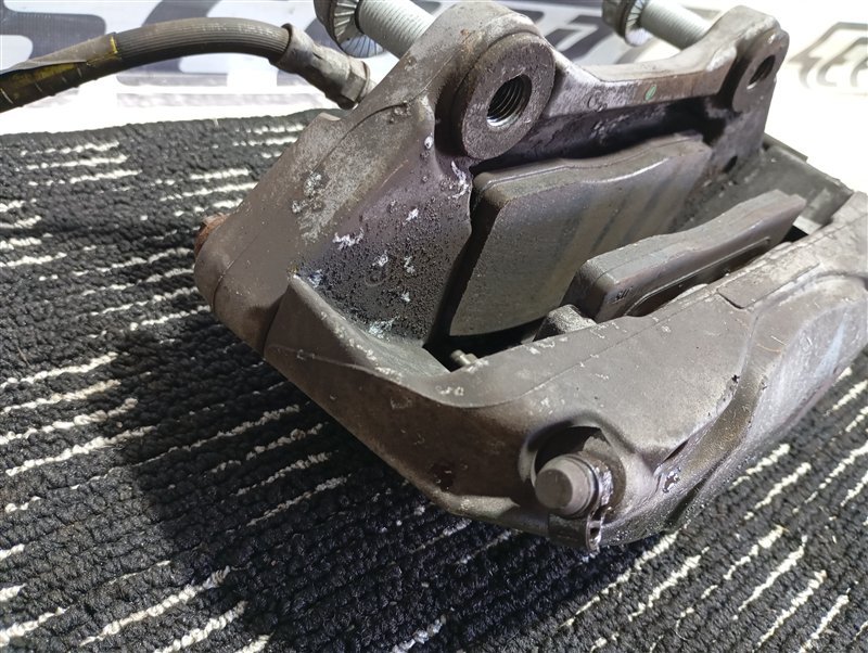 Суппорт тормозной Audi Q5 2013 8R