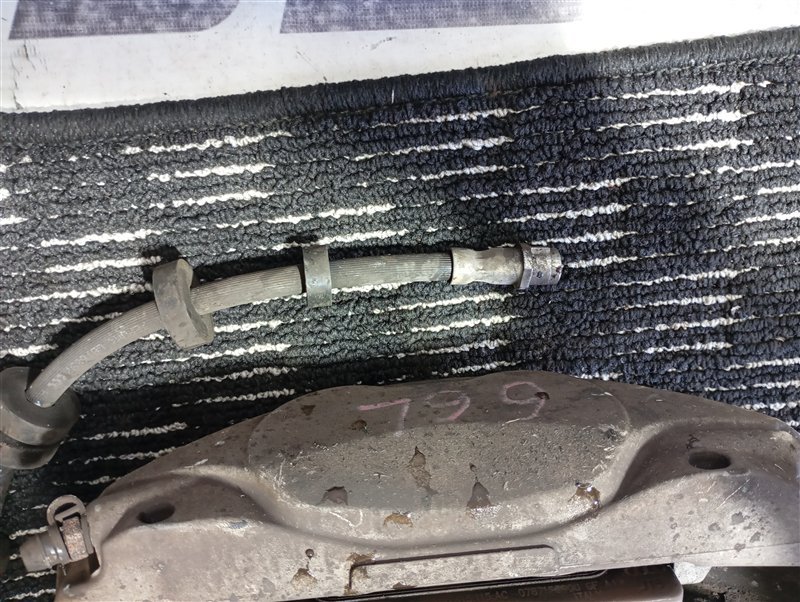 Суппорт тормозной Audi Q5 2013 8R