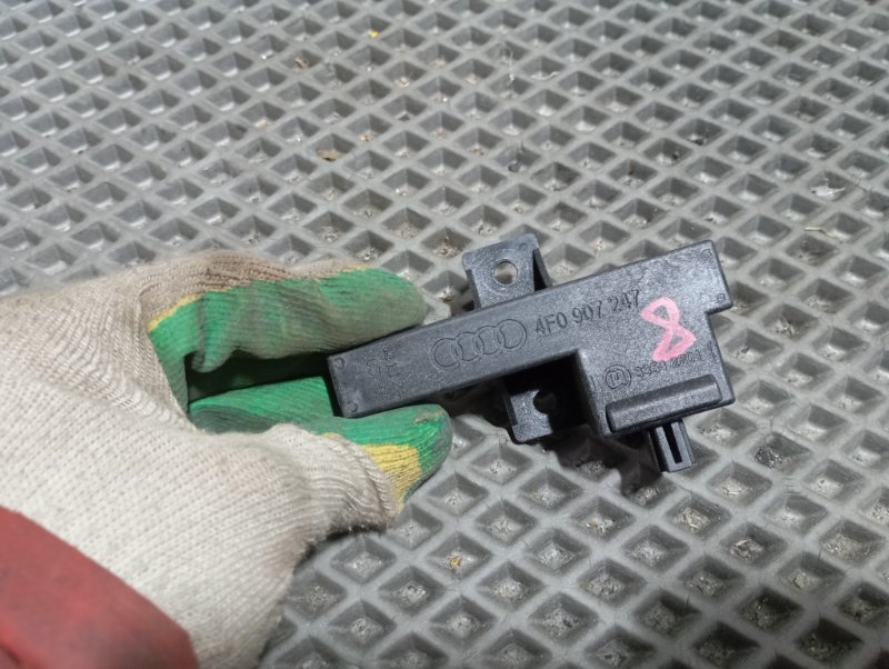 Антенна бесключевого доступа Audi A6 2010 C6