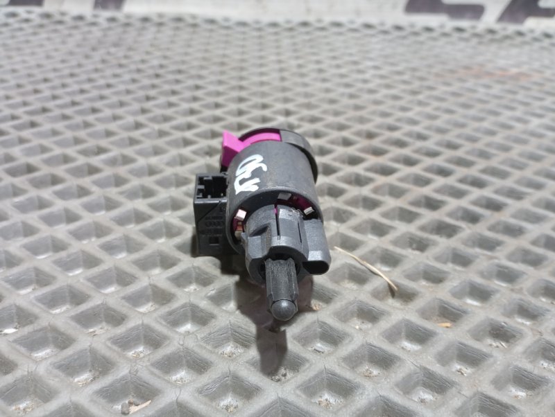 Концевик педали тормоза Audi A6 2010 C6