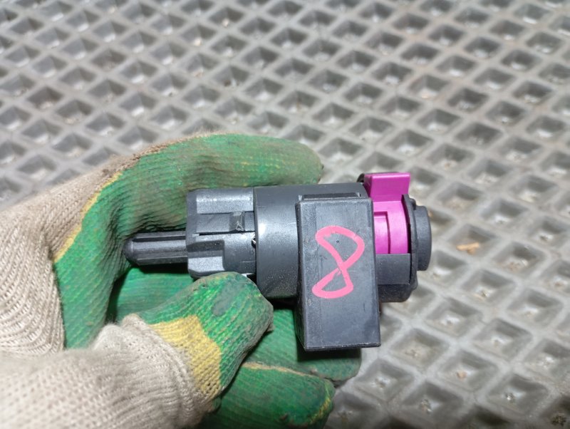 Концевик педали тормоза Audi A6 2010 C6