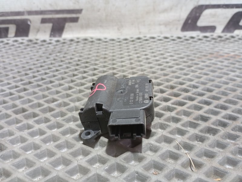 Сервопривод заслонки печки Audi A6 2010 C6