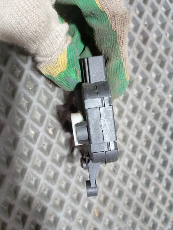 Сервопривод заслонки печки Audi A6 2010 C6