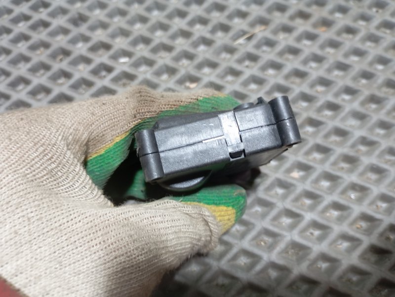 Сервопривод заслонки печки Audi A6 2010 C6