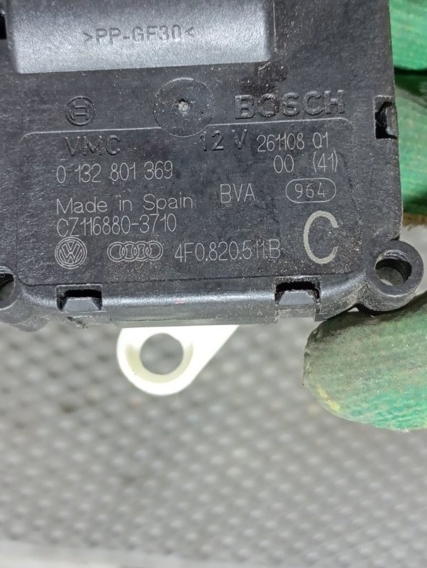 Сервопривод заслонки печки Audi A6 2010 C6