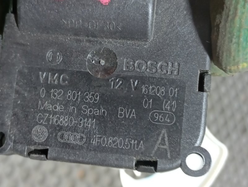 Сервопривод заслонки печки Audi A6 2010 C6