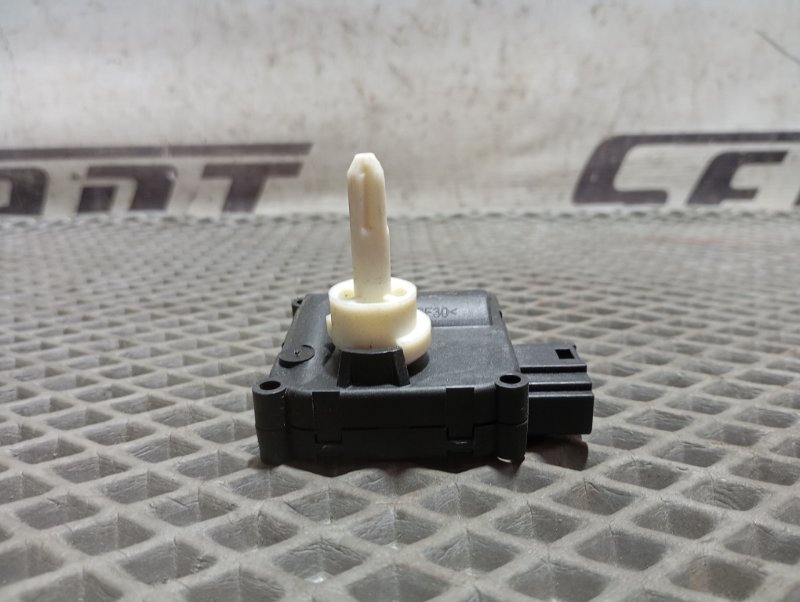 Сервопривод заслонки печки Audi A6 2010 C6