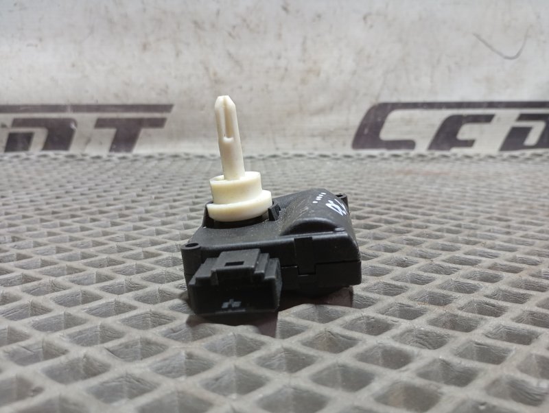 Сервопривод заслонки печки Audi A6 2010 C6