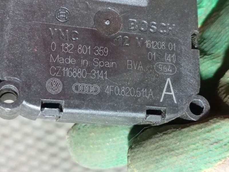 Сервопривод заслонки печки Audi A6 2010 C6