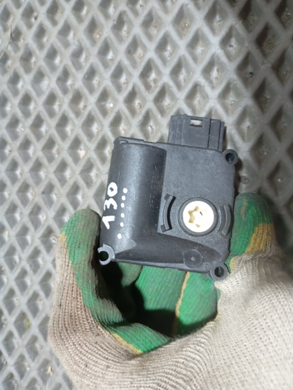 Сервопривод заслонки печки Audi A6 2010 C6