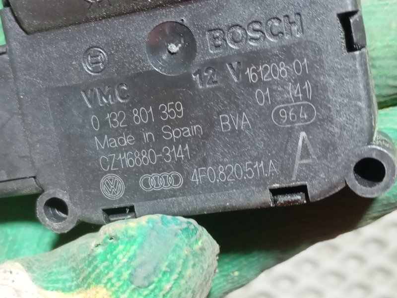 Сервопривод заслонки печки Audi A6 2010 C6