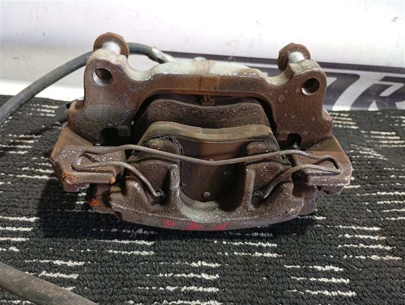 Суппорт тормозной Volkswagen Touran 2011 1T