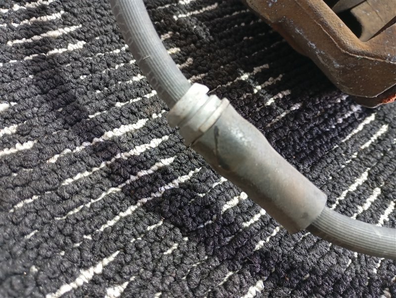 Суппорт тормозной Volkswagen Touran 2011 1T