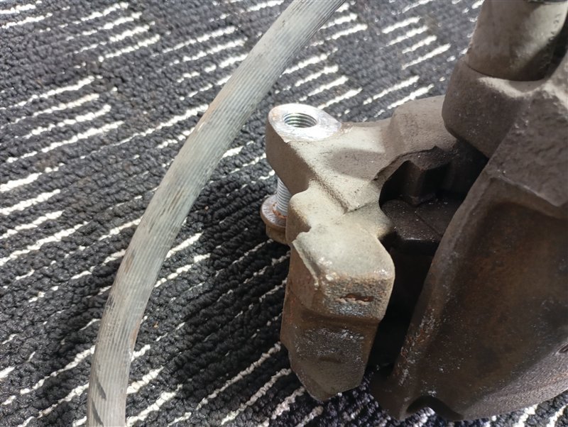 Суппорт тормозной Volkswagen Tiguan 2012 5N