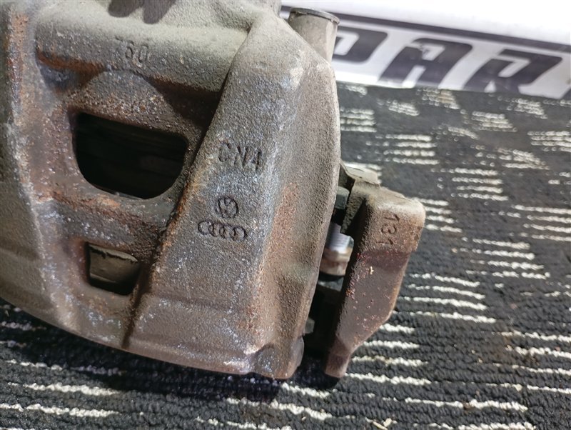 Суппорт тормозной Volkswagen Tiguan 2012 5N