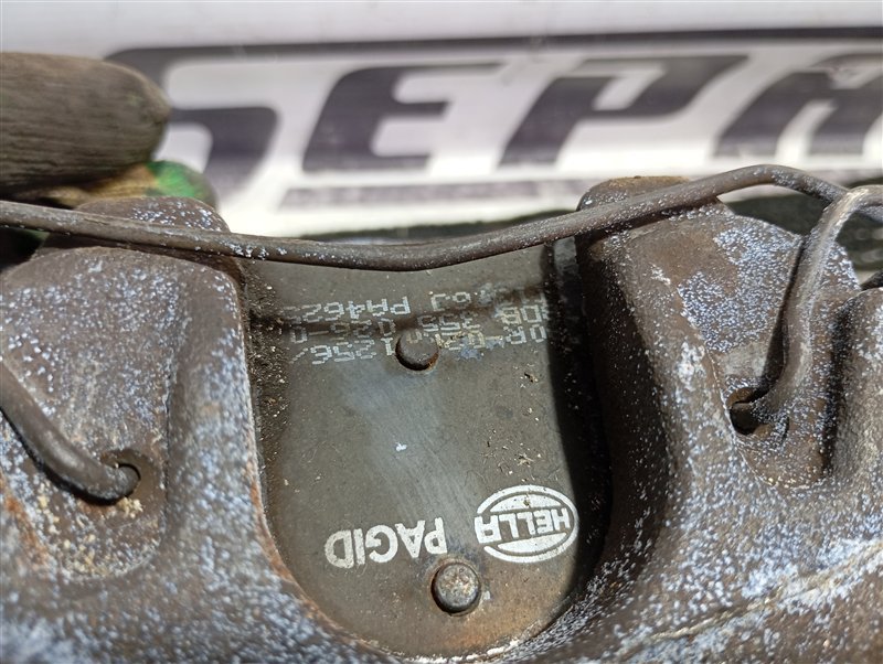 Суппорт тормозной Audi A3 2009 8P