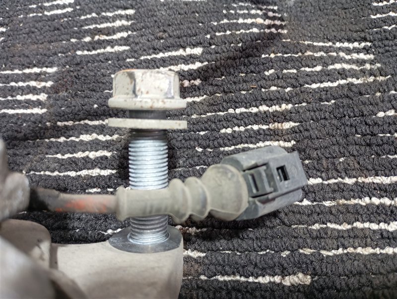 Суппорт тормозной Volkswagen Passat 2012 B7