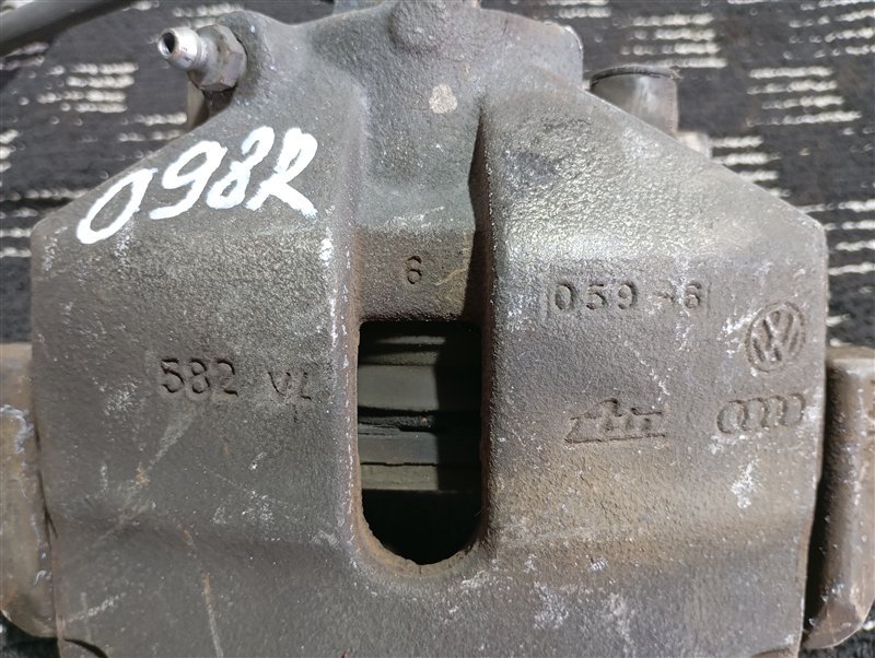 Суппорт тормозной Volkswagen Passat 2006 B6