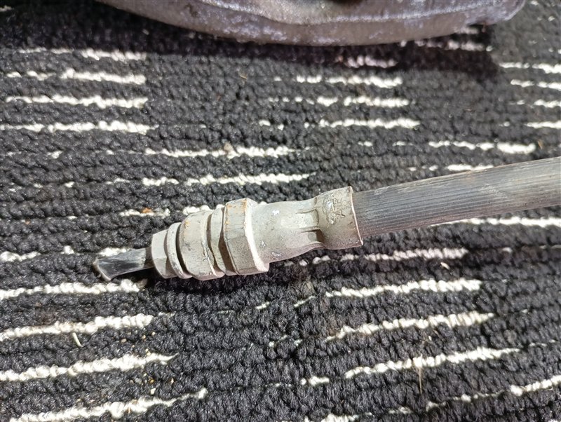 Суппорт тормозной Volkswagen Passat 2006 B6