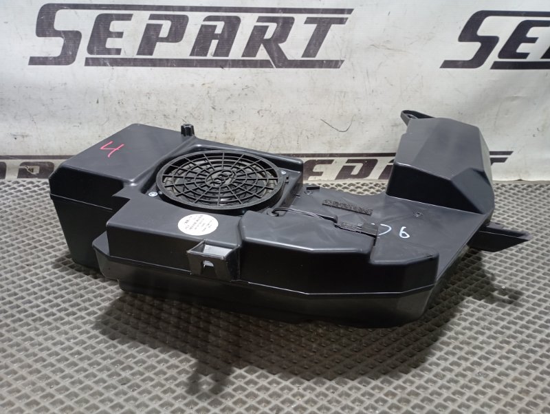 Сабвуфер Audi A4 2002 B6