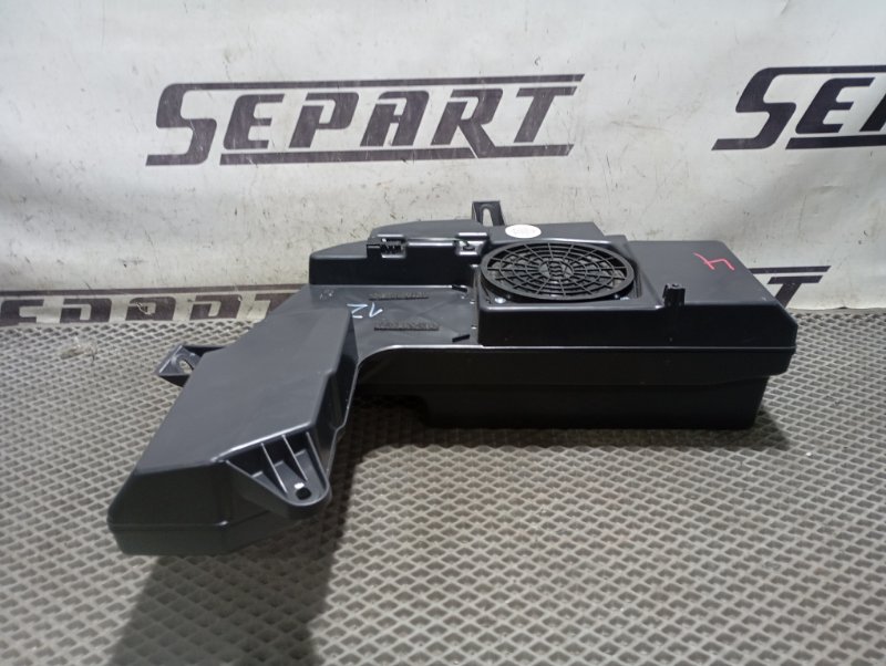 Сабвуфер Audi A4 2002 B6