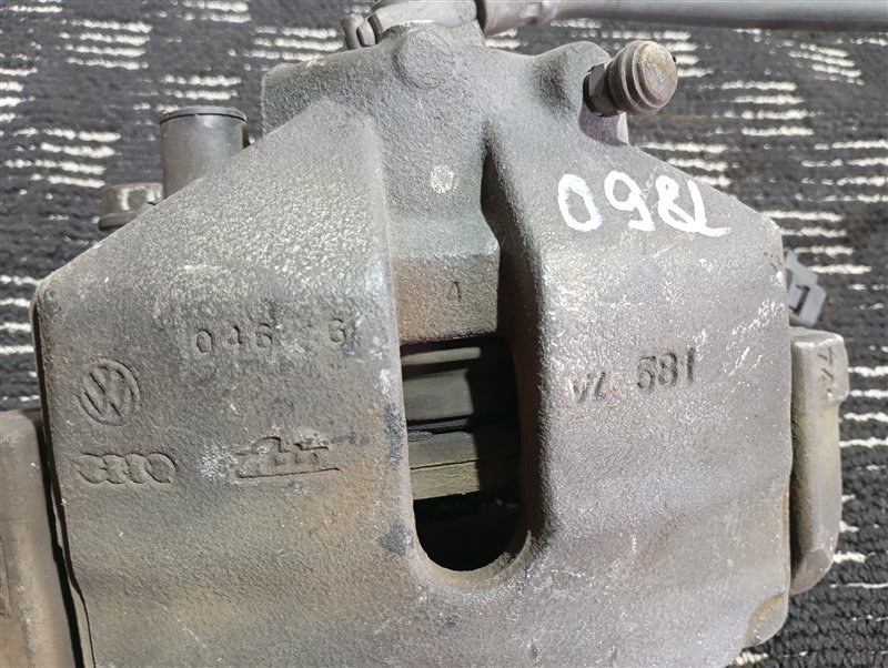 Суппорт тормозной Volkswagen Passat 2006 B6