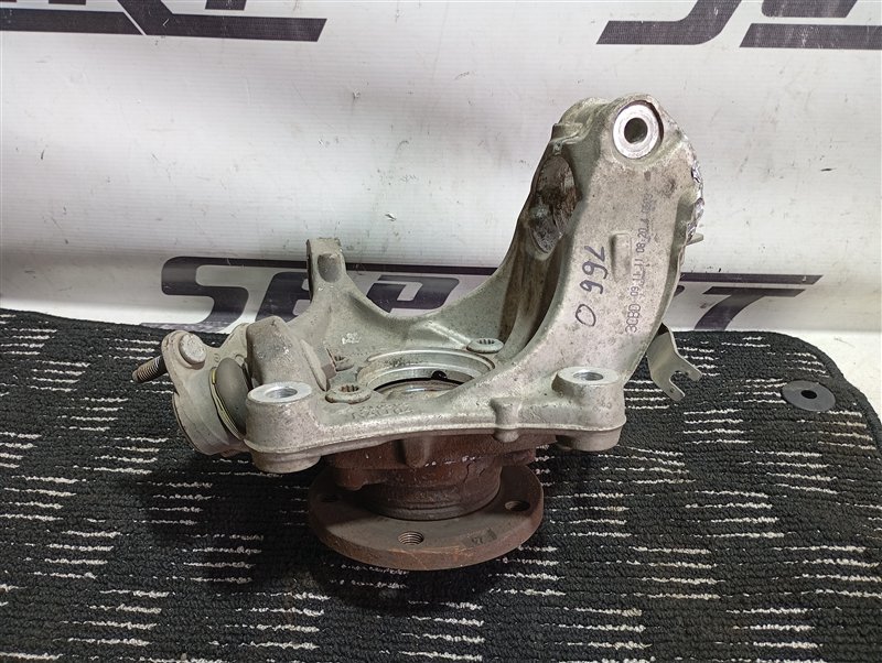 Кулак поворотный Volkswagen Passat 2012 B7