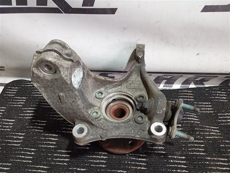 Кулак поворотный Volkswagen Passat 2006 B6