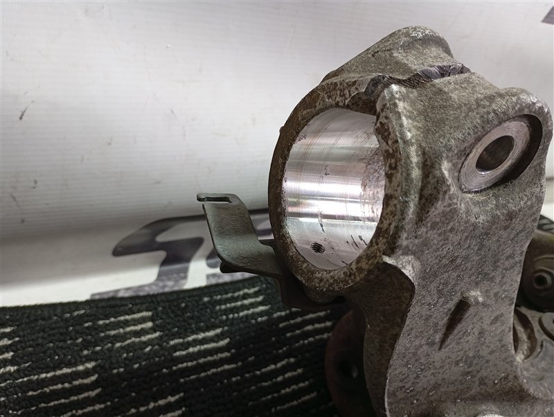 Кулак поворотный Volkswagen Passat 2006 B6