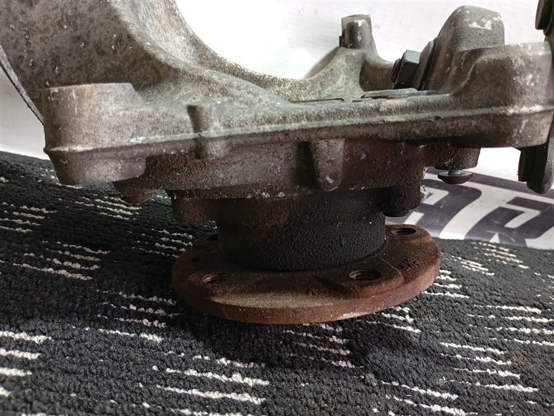 Кулак поворотный Volkswagen Passat 2006 B6