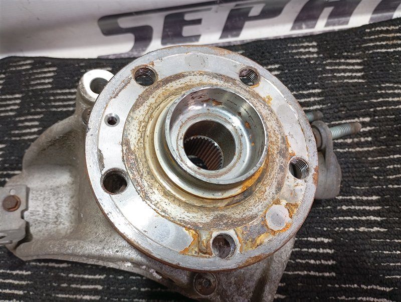 Кулак поворотный Volkswagen Passat 2006 B6