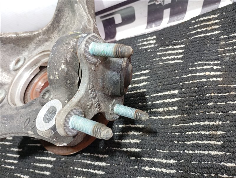 Кулак поворотный Volkswagen Passat 2006 B6