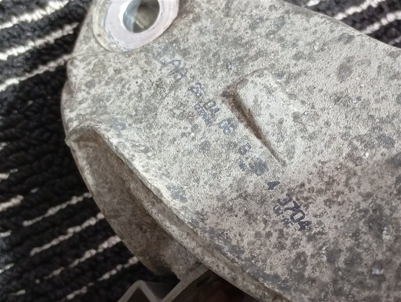 Кулак поворотный Volkswagen Passat 2006 B6