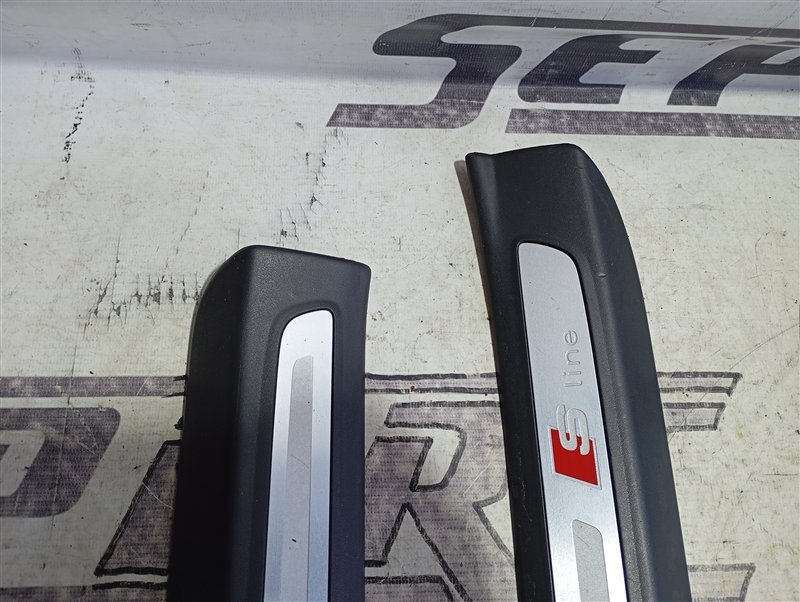 Накладки порогов дверей Audi Q7 2010 4L