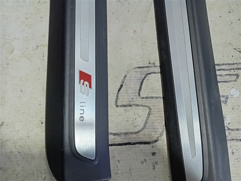 Накладки порогов дверей Audi Q7 2010 4L