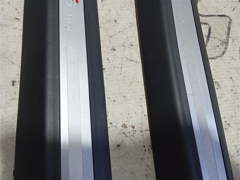 Накладки порогов дверей Audi Q7 2010 4L