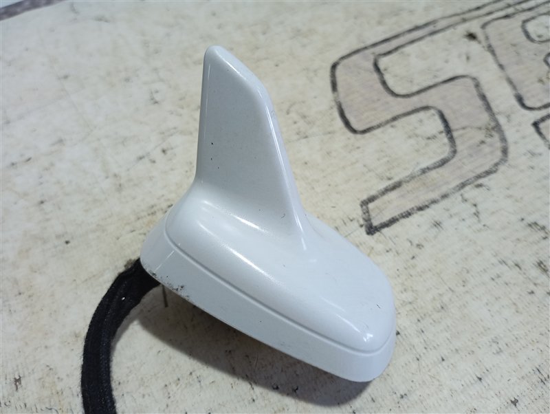 Антенна плавник Audi Q5 2012 8R