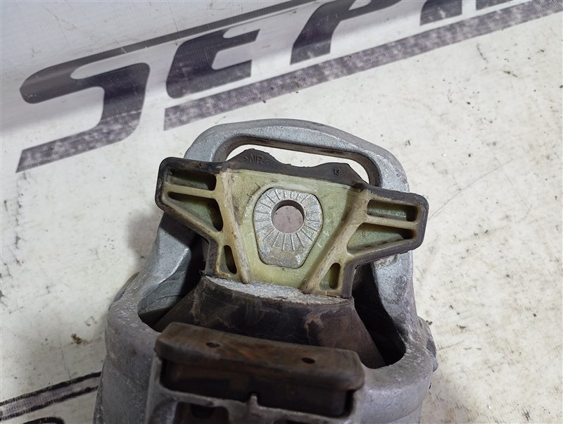 Подушка двигателя Audi A4 2016 B9