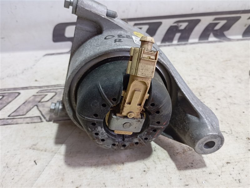 Подушка двигателя Audi A4 2016 B9