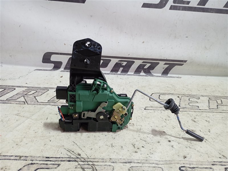 Замок двери Volkswagen Passat 2002 B5