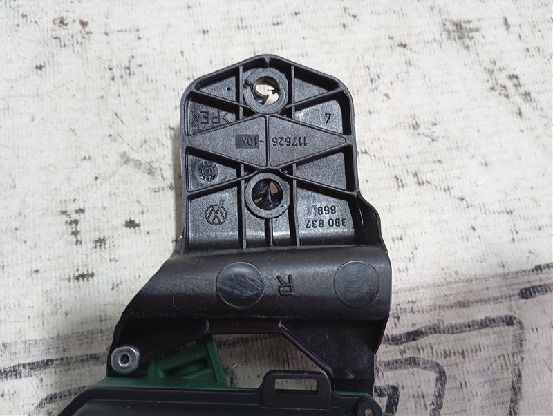 Замок двери Volkswagen Passat 2002 B5