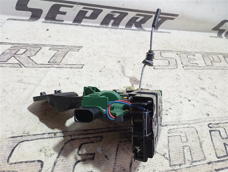 Замок двери Volkswagen Passat 2002 B5