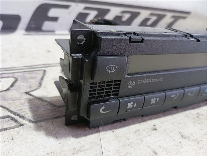Блок управления климат-контролем Volkswagen Passat 2002 B5