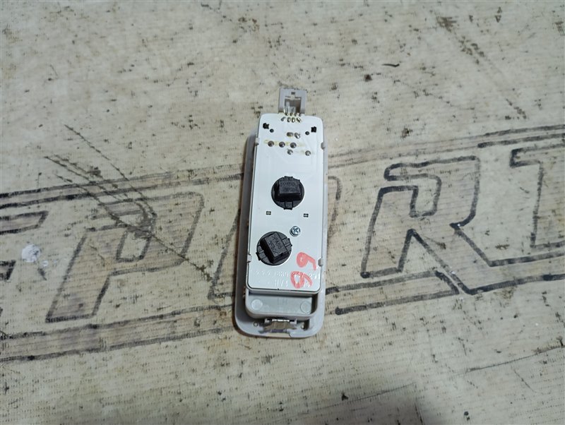 Плафон салона Audi Q5 2013 8R